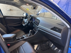 Used 2024  Volkswagen Jetta SE Auto at Camacho Mitsubishi near Palmdale&comma; CA