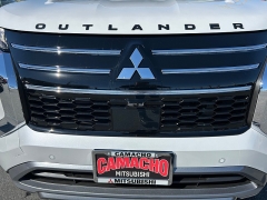 New 2025  Mitsubishi Outlander SE FWD at Camacho Mitsubishi near Palmdale, CA