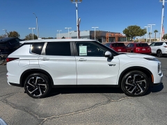 Used 2023  Mitsubishi Outlander Plug-In Hybrid SE S-AWC at Camacho Mitsubishi near Palmdale, CA