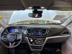 Used 2024  Chrysler Pacifica Touring L FWD at Camacho Mitsubishi near Palmdale&comma; CA