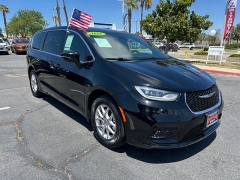 Used 2025  Chrysler Pacifica Select FWD at Camacho Mitsubishi near Palmdale&comma; CA