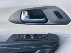 Used 2023  Chrysler Pacifica Touring L FWD at Camacho Mitsubishi near Palmdale&comma; CA