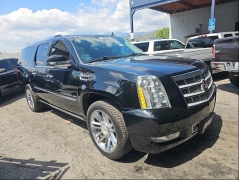 Used 2013  Cadillac Escalade ESV 4d SUV RWD Platinum at Camacho Mitsubishi near Palmdale&comma; CA