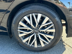 Used 2024  Nissan Altima 2&period;5 SV Sedan at Camacho Mitsubishi near Palmdale&comma; CA