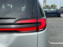 Used 2024  Chrysler Pacifica Touring L FWD at Camacho Mitsubishi near Palmdale&comma; CA