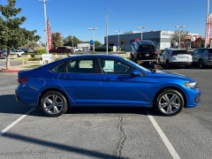 Used 2024  Volkswagen Jetta SE Auto at Camacho Mitsubishi near Palmdale&comma; CA