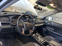 Used 2024  Mitsubishi Outlander SE FWD at Camacho Mitsubishi near Palmdale&comma; CA