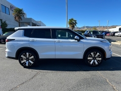 New 2026  Mitsubishi Outlander SE FWD at Camacho Mitsubishi near Palmdale&comma; CA