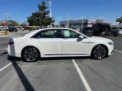 Used 2018  Lincoln Continental 4d Sedan AWD Reserve at Camacho Mitsubishi near Palmdale&comma; CA