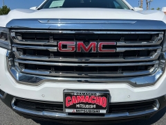 Used 2023 GMC Acadia FWD 4dr SLT at Camacho Mitsubishi near Palmdale, CA