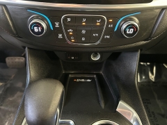 Used 2024  GMC Terrain FWD 4dr SLE at Camacho Mitsubishi near Palmdale&comma; CA