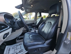 Used 2018  Chrysler Pacifica 4d Wagon Touring L at Camacho Mitsubishi near Palmdale&comma; CA