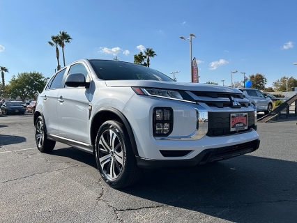 2025 Mitsubishi Outlander Sport ES's photo