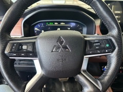 Used 2025  Mitsubishi Outlander SEL FWD at Camacho Mitsubishi near Palmdale&comma; CA
