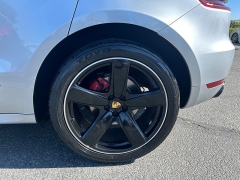 Used 2018  Porsche Macan 4d SUV AWD GTS at Camacho Mitsubishi near Palmdale&comma; CA
