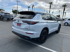 New 2026  Mitsubishi Outlander FWD at Camacho Mitsubishi near Palmdale&comma; CA
