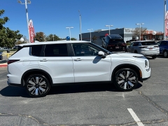 New 2026  Mitsubishi Outlander SE FWD at Camacho Mitsubishi near Palmdale&comma; CA