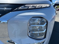 New 2025  Mitsubishi Outlander SE FWD at Camacho Mitsubishi near Palmdale, CA