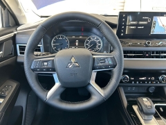 New 2026  Mitsubishi Outlander FWD at Camacho Mitsubishi near Palmdale&comma; CA