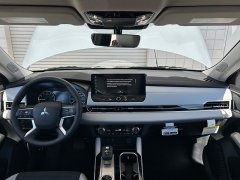 New 2026  Mitsubishi Outlander SE FWD at Camacho Mitsubishi near Palmdale&comma; CA