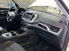 Used 2024  GMC Terrain FWD 4dr SLE at Camacho Mitsubishi near Palmdale&comma; CA