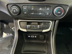 Used 2024  GMC Terrain FWD 4dr SLE at Camacho Mitsubishi near Palmdale&comma; CA