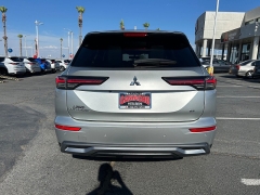 Used 2025  Mitsubishi Outlander SE FWD at Camacho Mitsubishi near Palmdale&comma; CA