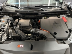New 2025 Mitsubishi Outlander Plug-In Hybrid SE S-AWC at Camacho Mitsubishi near Palmdale, CA