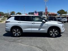New 2026  Mitsubishi Outlander SE FWD at Camacho Mitsubishi near Palmdale&comma; CA