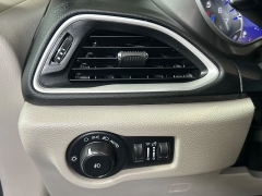 Used 2024  Chrysler Pacifica Touring L FWD at Camacho Mitsubishi near Palmdale&comma; CA