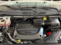 Used 2022  Chrysler Pacifica Touring L FWD at Camacho Mitsubishi near Palmdale&comma; CA