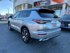 New 2026  Mitsubishi Outlander FWD at Camacho Mitsubishi near Palmdale&comma; CA
