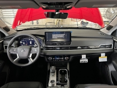 New 2025 Mitsubishi Outlander SE FWD at Camacho Mitsubishi near Palmdale, CA