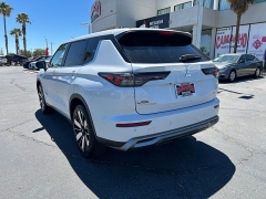 New 2026  Mitsubishi Outlander SE FWD at Camacho Mitsubishi near Palmdale&comma; CA