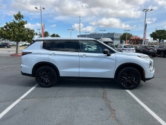 New 2026  Mitsubishi Outlander FWD at Camacho Mitsubishi near Palmdale&comma; CA
