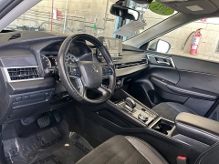 Used 2024  Mitsubishi Outlander SE S-AWC at Camacho Mitsubishi near Palmdale&comma; CA