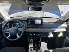 New 2026  Mitsubishi Outlander FWD at Camacho Mitsubishi near Palmdale&comma; CA