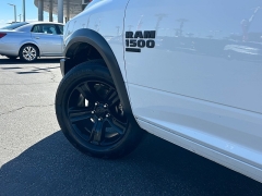 Used 2024  Ram 1500 Classic 4WD Warlock Crew Cab 5'7" Box at Camacho Mitsubishi near Palmdale&comma; CA