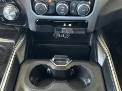 Used 2024  Ram 1500 2WD Laramie Crew Cab 5'7" Box at Camacho Mitsubishi near Palmdale&comma; CA