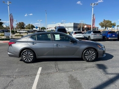 Used 2024  Nissan Altima 2&period;5 SV Sedan at Camacho Mitsubishi near Palmdale&comma; CA