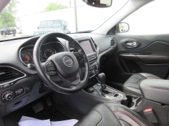 Used 2020 Jeep Cherokee 4d SUV 4WD Trailhawk 3.2L at Charbonneau Car Center near Dickinson, ND