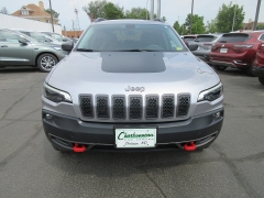 Used 2020 Jeep Cherokee 4d SUV 4WD Trailhawk 3.2L at Charbonneau Car Center near Dickinson, ND
