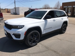 New 2023 Jeep Grand Cherokee Limited 4x4 at Charbonneau Car Center near Dickinson, ND