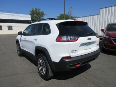 Used 2022 Jeep Cherokee Trailhawk 4x4 at Charbonneau Car Center near Dickinson, ND