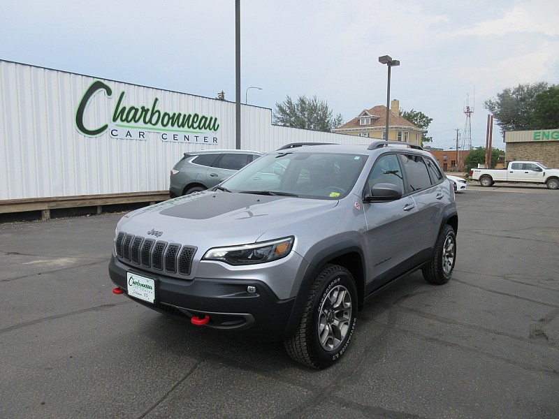 Used 2020  Jeep Cherokee 4d SUV 4WD Trailhawk 3.2L at Charbonneau Car Center near Dickinson, ND