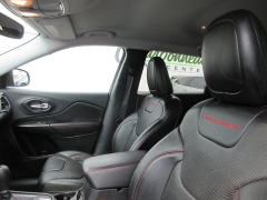 Used 2020 Jeep Cherokee 4d SUV 4WD Trailhawk 3.2L at Charbonneau Car Center near Dickinson, ND
