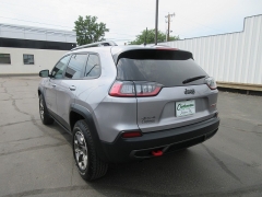 Used 2020 Jeep Cherokee 4d SUV 4WD Trailhawk 3.2L at Charbonneau Car Center near Dickinson, ND
