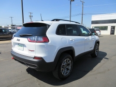 Used 2022 Jeep Cherokee Trailhawk 4x4 at Charbonneau Car Center near Dickinson, ND