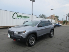 Used 2020 Jeep Cherokee 4d SUV 4WD Trailhawk 3.2L at Charbonneau Car Center near Dickinson, ND