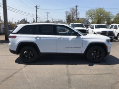 New 2023 Jeep Grand Cherokee Limited 4x4 at Charbonneau Car Center near Dickinson, ND
